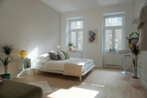 Modern 2Br Apartments - Full Kitchen - Schönbrunn Area - 15 Mins to City Center